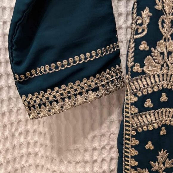 Salwar Kameez in Deep Teal - Picture 6 of 8